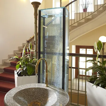 Hotel Harvey 5*